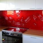 Red kitchen splashback